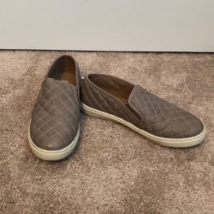 Steve Madden slip on